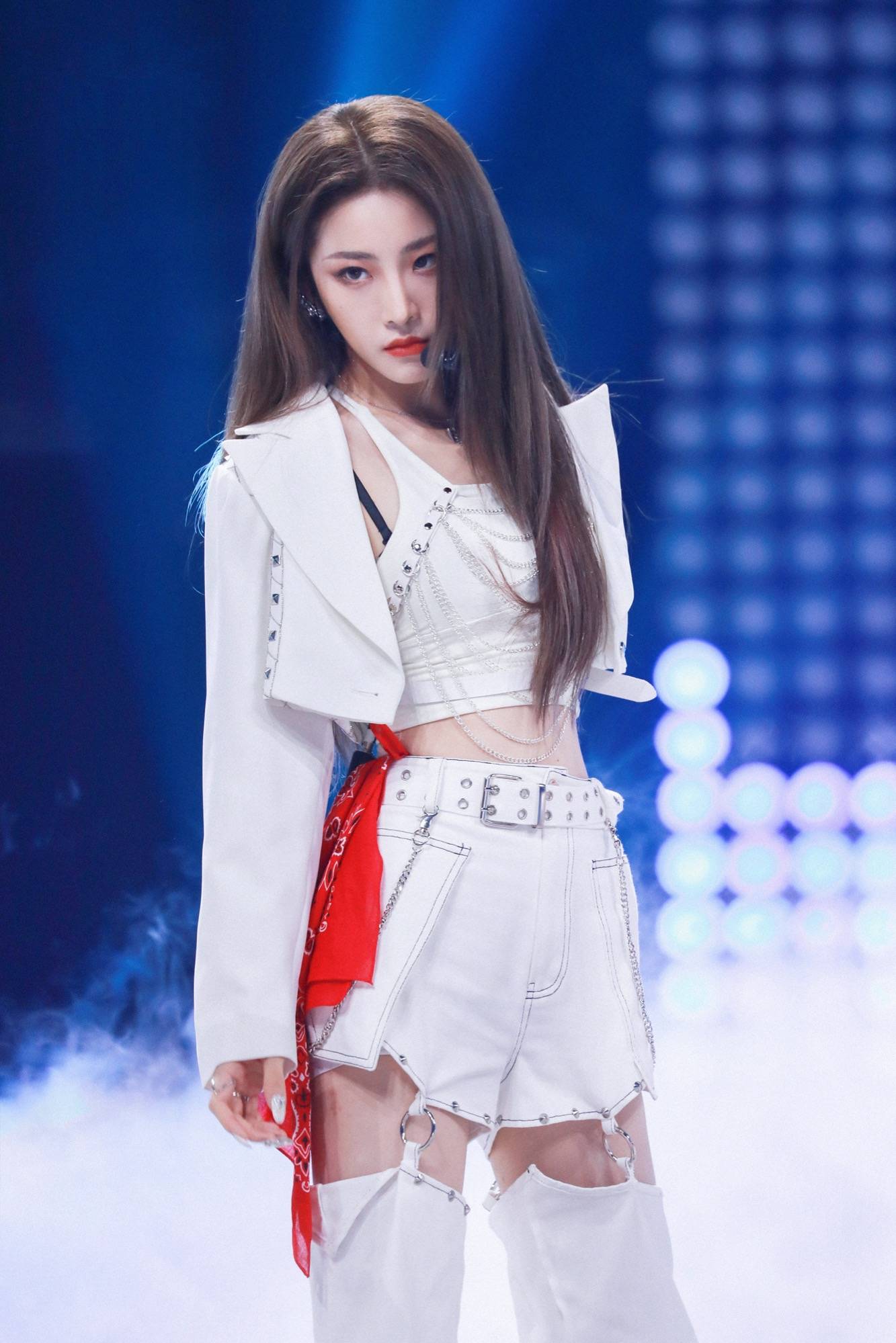 专访喻言了解热爱舞台的的她喻言被粉丝叫老公老婆的内心os是