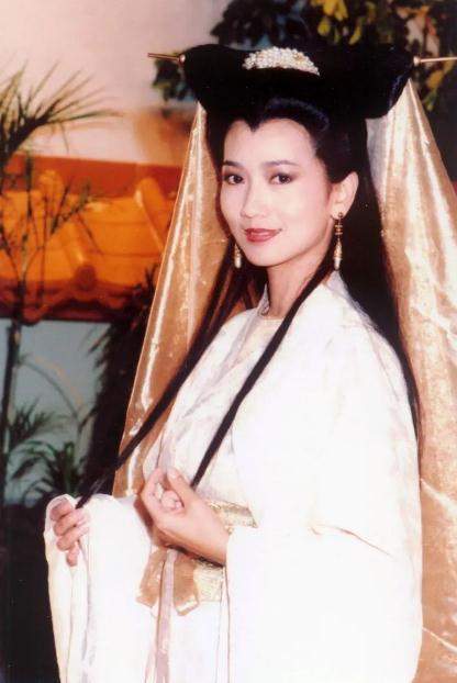 《白蛇传》,虽然没有赵雅芝那么有仙气,但演技和剧情不错_白素贞_许仙