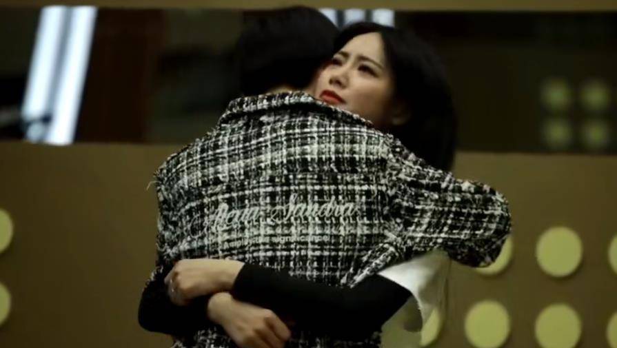 谢可寅|“搞笑爱豆”谢可寅：曾因性格受汪涵青睐，后与马嘉祺相拥引非议