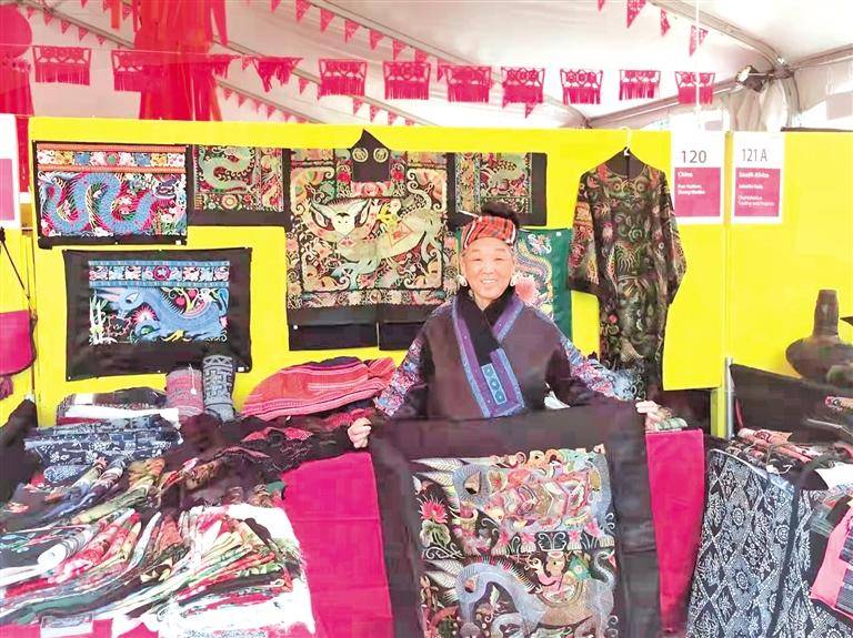 台江|贵州台江八旬老妪走T台，苗绣惊艳全世界