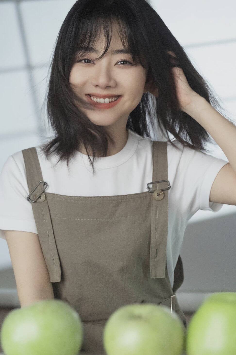 娱乐圈美女们春日照片大赏_孔雪儿_楚然_赵今麦