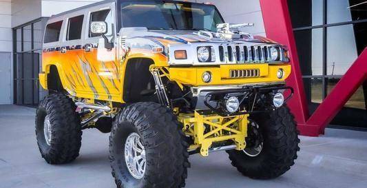 兰州偶遇1500万豪车 百公里油耗60升 只看外观还以为是玩具车 乐惠车