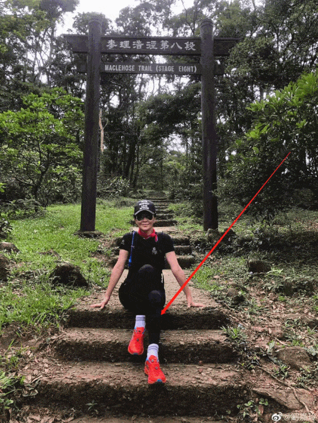 方法17岁出道“土掉渣”现今8亿身价,55岁仍然是腿精全靠自律生存