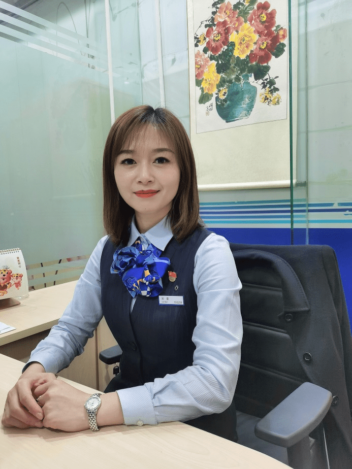 团队巾帼"小红旗"——建行天津市分行营业部团支部书记刘倩