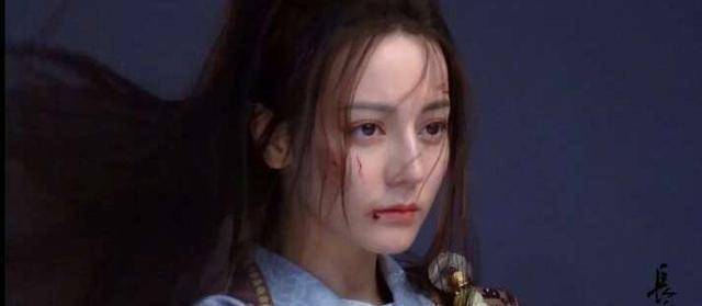 成功《长歌行》定妆照，迪丽热巴过度磨皮不如素颜，吴磊妆容太吃亏