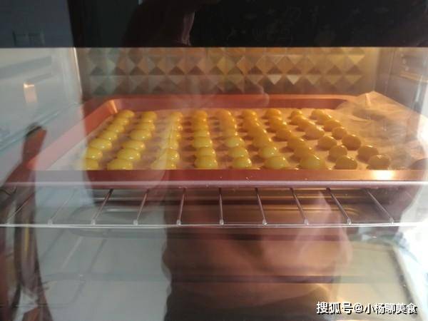 手套|自制家常小零食，25分钟出锅，一口5个，儿子三天两头点名要吃