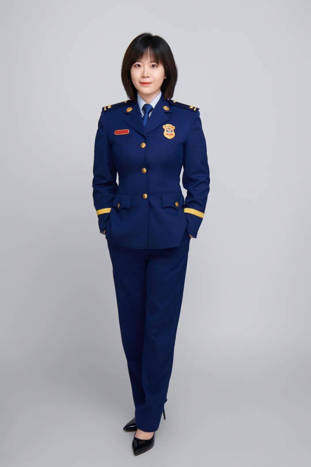 致敬消防防女性今天,让我们来看看她们在节日这天的独特风采!