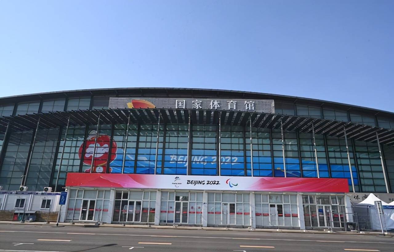 以科技手段全方位保障残奥会运行,服务机器人继续上岗_国家体育馆