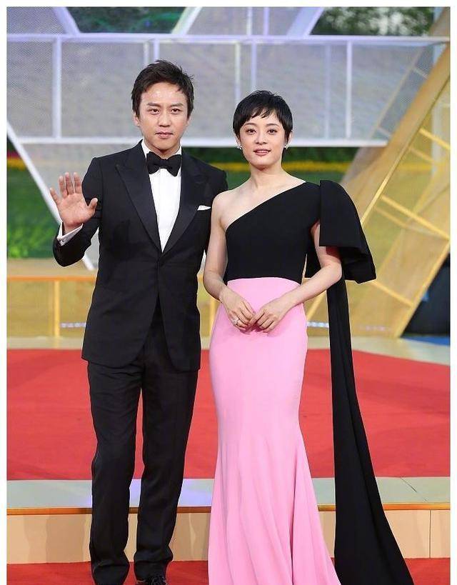 活动孙俪颜值有变，眼睛突出被误认成蜡像，脸色暗沉看不出养生效果