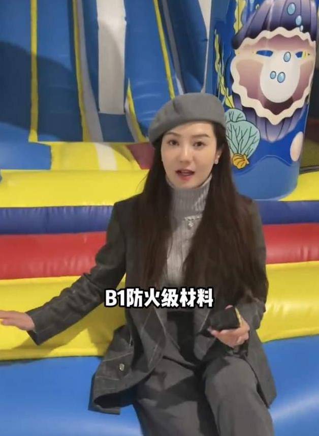 猴哥妻子何钰欣背景曝光晒家族公司内景照专注制作大型气模