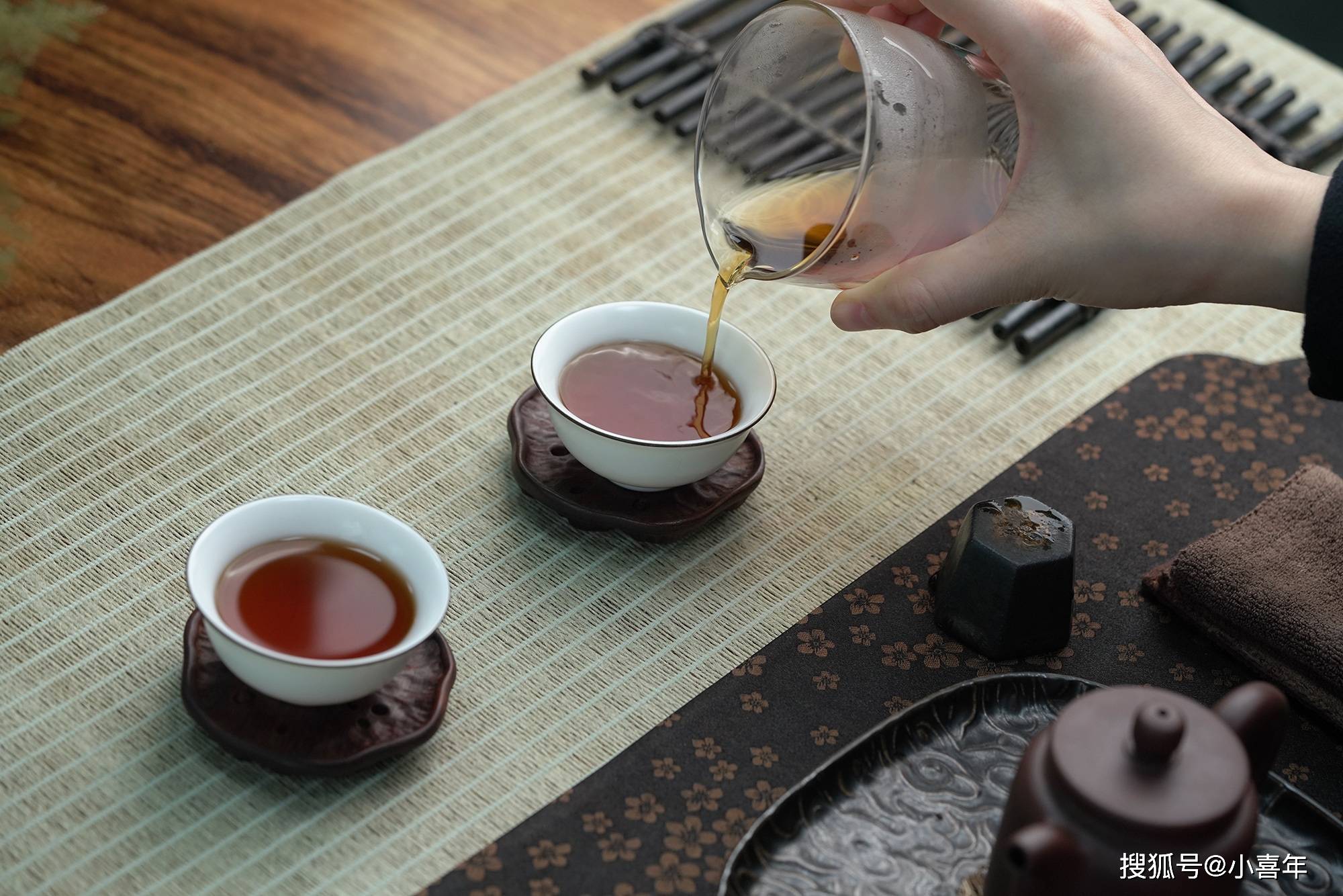 三杯两盏淡茶,02就是陪你赏茶赏花赏月亮.