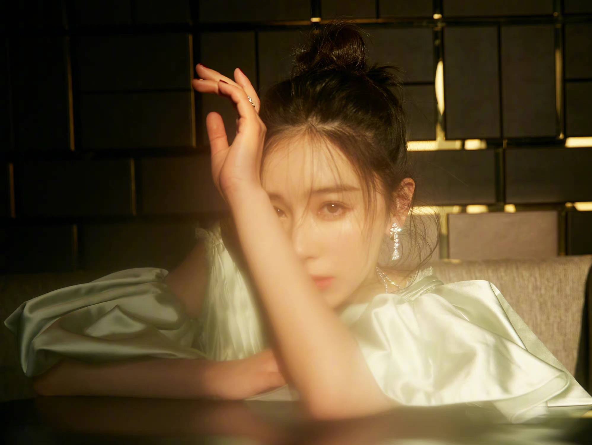 这样的阚清子也太美了吧_阚清子
