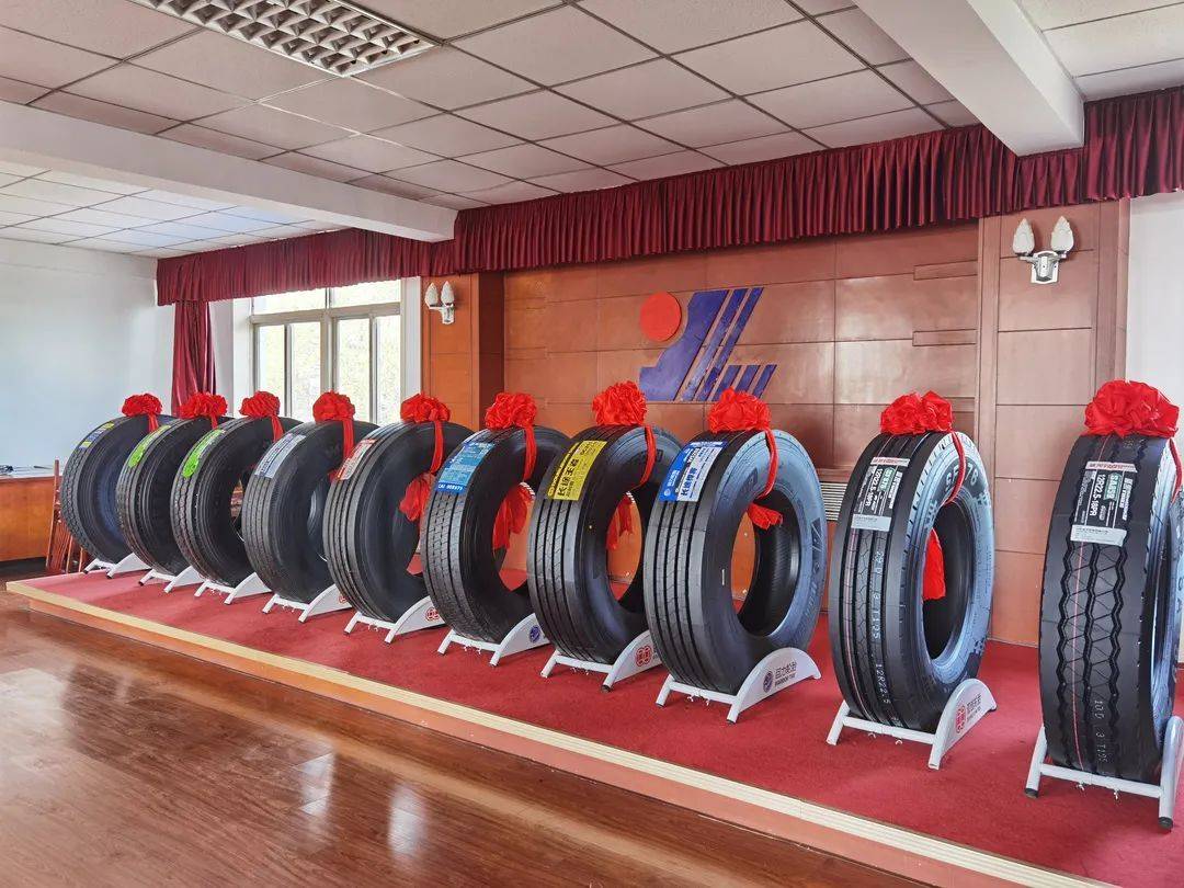 目前公司主要的代理品牌有:"双钱","回力","路星","超级舰队","米其林