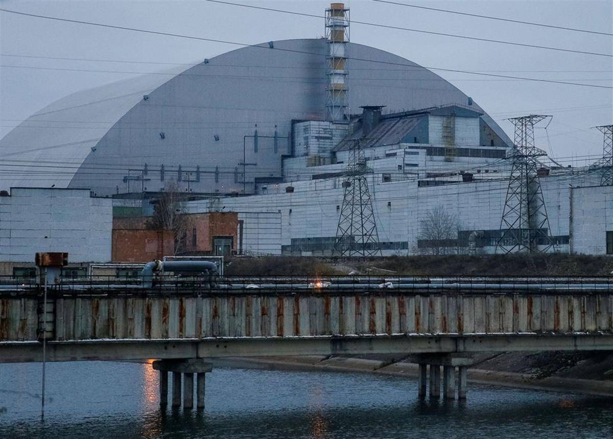 Shelling hits power lines at Ukraine nuclear plant, both sides trade ...