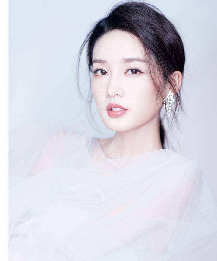 什么30岁的李沁看不出有任何少妇的感觉，有的只是青春少女的形象