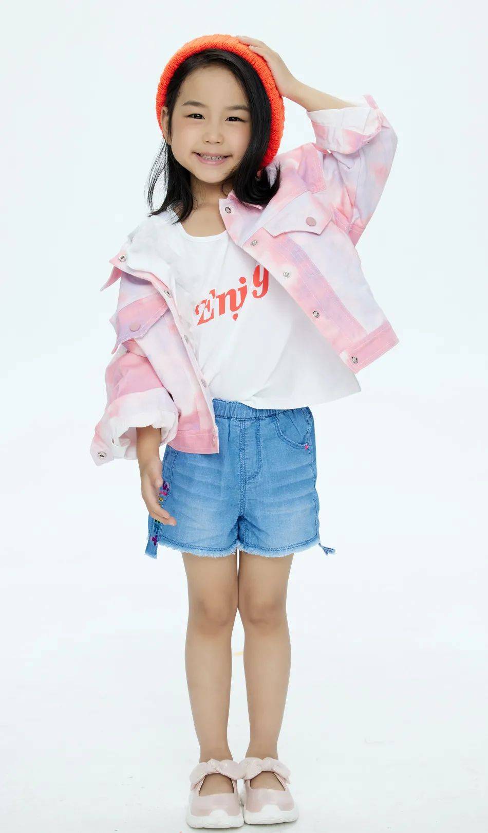 李梓晗华娱星艺的小艺人们年龄虽小,但都对艺术与表演有着极高的追求