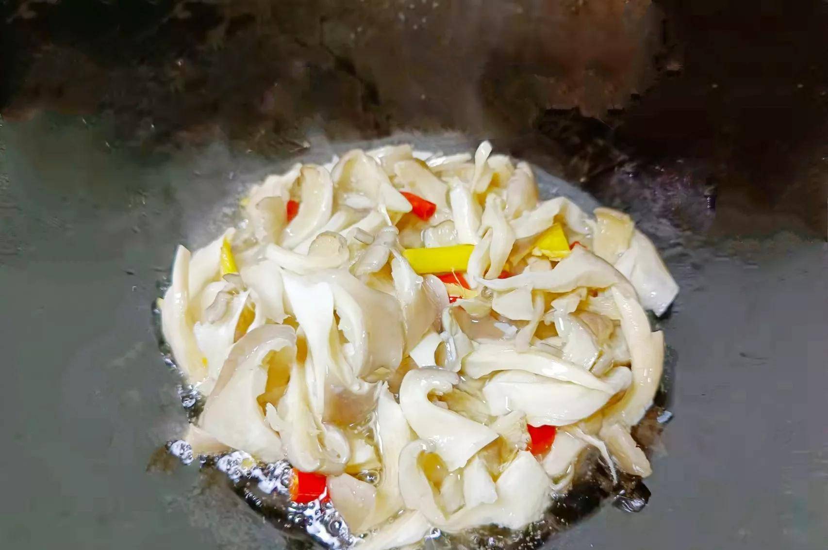 鸡蛋胡萝卜包菜怎么炒好吃 b6a4311e72c1450c907a3f15c2210240.jpeg