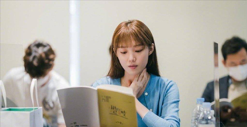 观点评论|《流星》公开围读剧本照，金永大合作李圣经，男帅女美