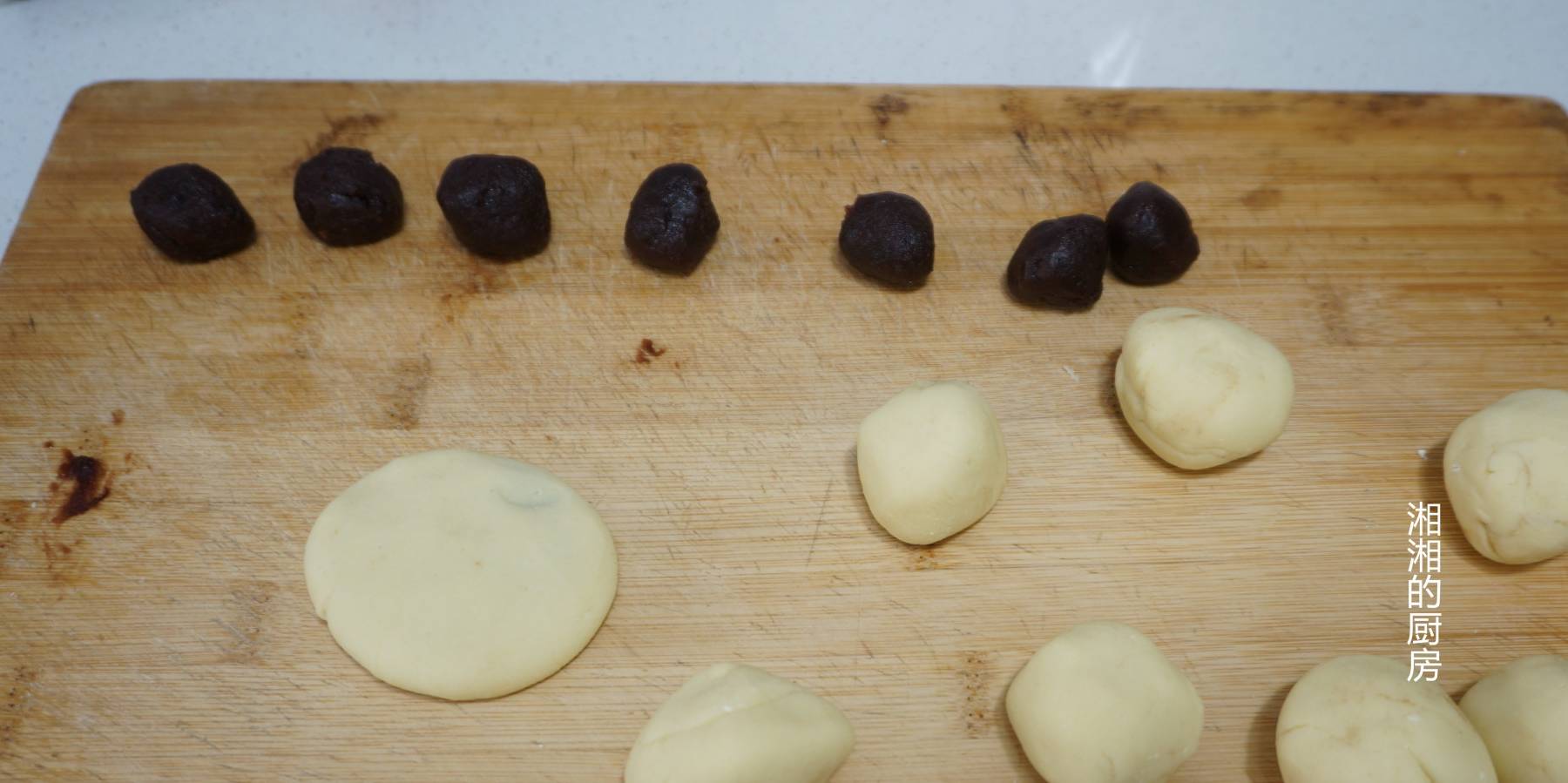 面团|早餐饼别总用小麦粉了,试试这样做,粘糯香甜,比炸糕还好吃