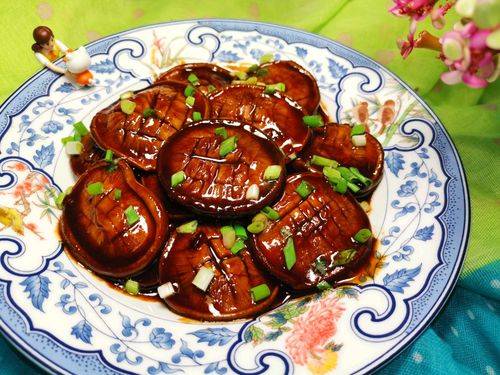 用杏鲍菇做一道酱汁素鲍鱼孩子特别喜欢两碗米饭不够吃