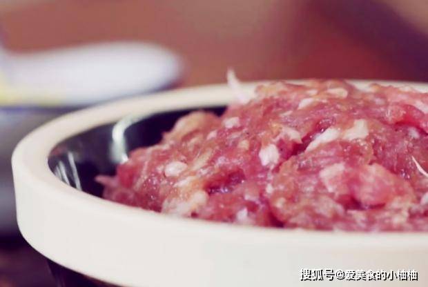 美食|家人爱吃的玫瑰煎饺，烹饪简单又美味，营养解馋的早餐美食