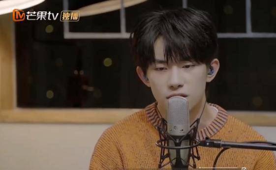 观点评论|易烊千玺自曝曾私下送外卖，不仅被投诉，还被扣了近一半的钱