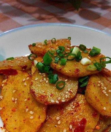 加入适量|没有干锅也能做出可口的干锅土豆片,简单美味,土豆控不要错过哦