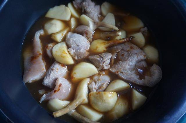 经验教程|炖肉千万别加这种调料，肉柴也不好吃，还有很多家庭都做过！