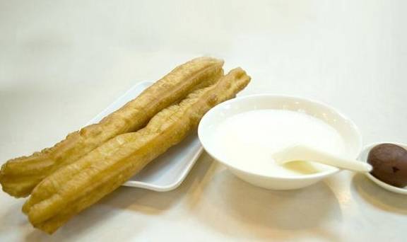 食品|早餐要“吃好”，这4种早餐，没营养、热量高，再喜欢也要少吃