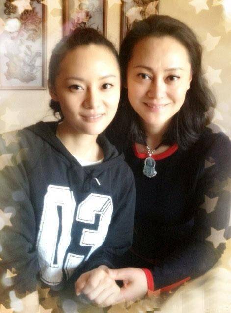 大宋佳女儿张楚楚:见证母亲46岁未婚生子后,34岁不敢婚恋_张学津_京剧