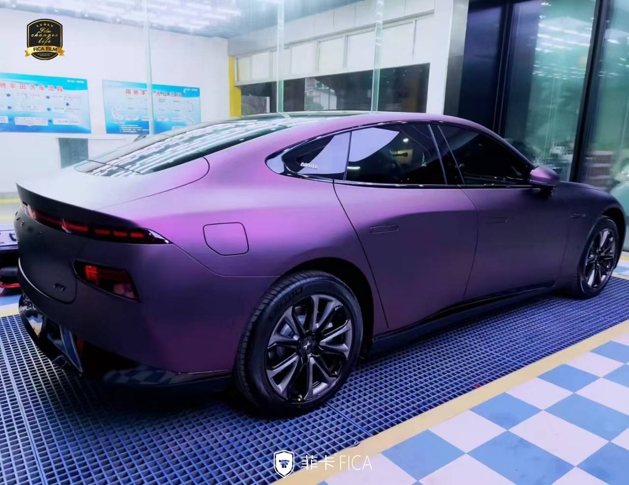 就要这个酱紫小鹏p7菲卡超亚黑幻紫改色膜