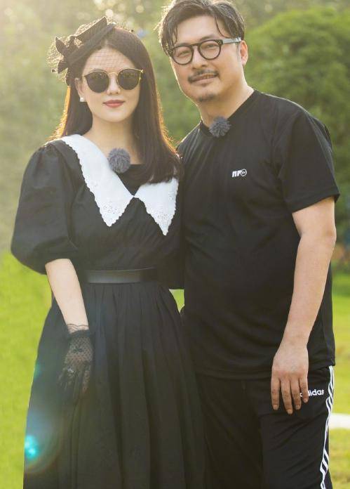 材质 李湘穿裙子的时候还真迷人！虽然看着微胖，但其实更有味道