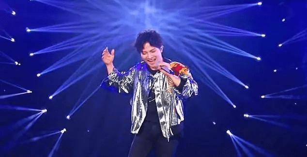 歧视|周深，2次差点被“毁掉”的男歌手!!