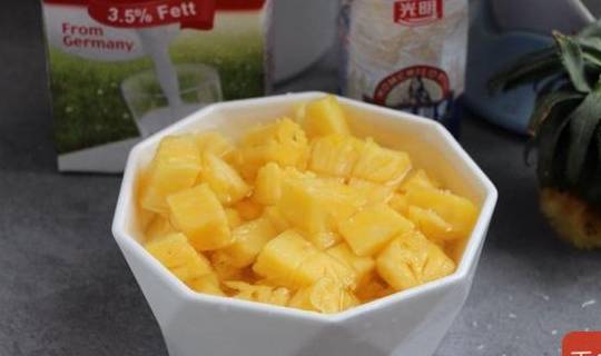 食谱|5分钟自制这杯奶昔,每天早餐喝一杯,清肠助消化,美容护肤