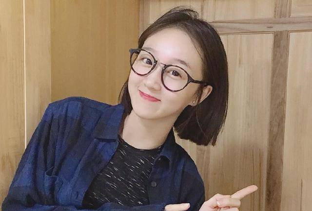 因为|为iphone6出道靠丑走红，后参加选秀被利用炒作，第一期就遭淘汰