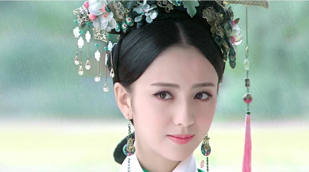 姐妹有种“不公平遗传”叫佟丽娅姐妹，一个美若天仙，一个平平无奇