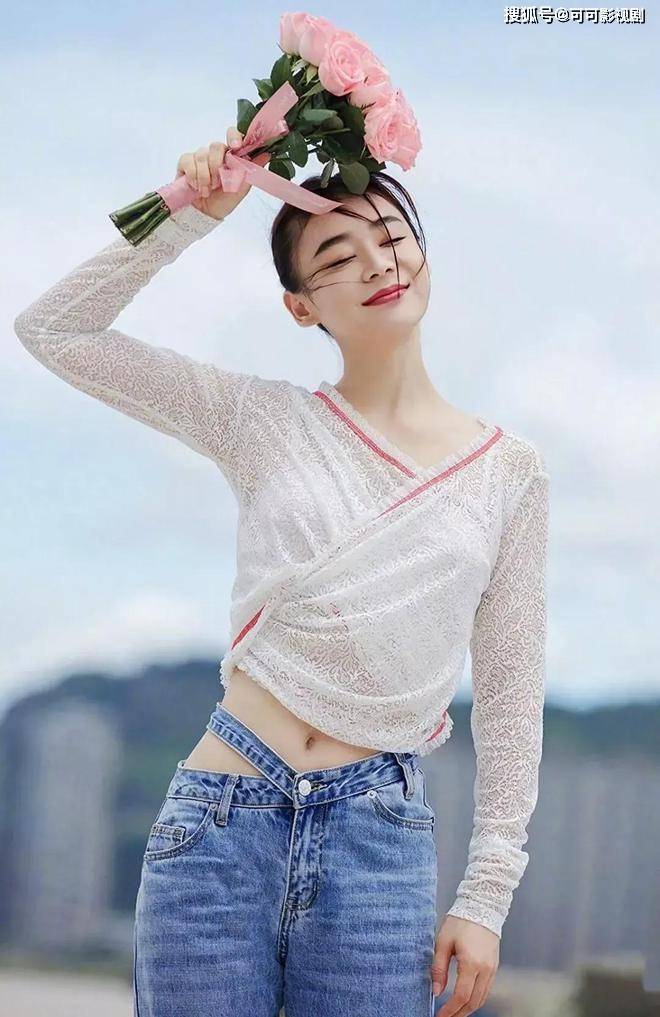 锻炼 美女明星袁姗姗高清写真美图，貌美如花，女人味十足