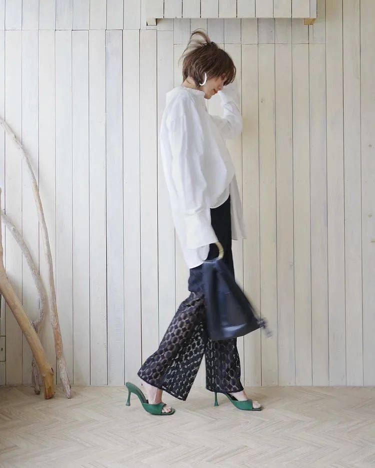 黑色 职业女性穿搭灵感 从日常到职业都在这一篇