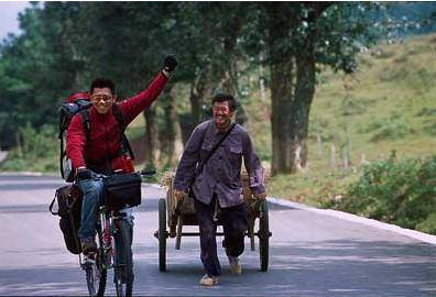 尸体|《落叶归根》14年,主角退隐江湖,十配角有人去世有人正当红!!