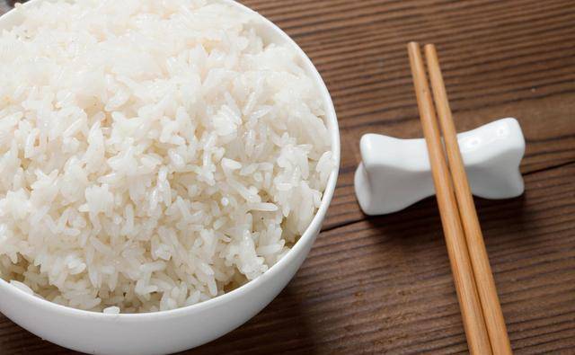 饮食|日本人也爱吃米饭，为何血糖却控得很好？3步控糖法，你学会了吗