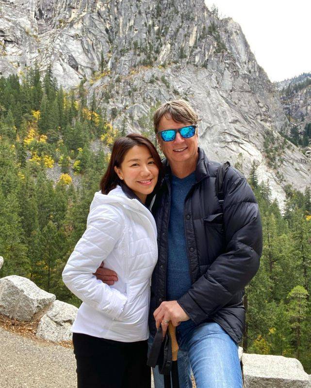 搜图编辑郭妃丽小别胜新婚本地艺人郭妃丽2013年嫁给澳大利亚老公,他