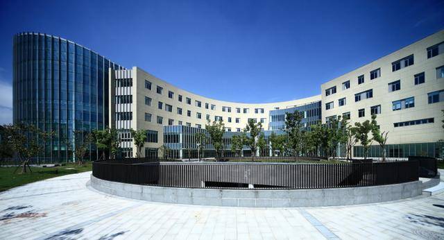 那么，这两所高校和上海科技大学又有什么关系呢？其实，中国科学技术大