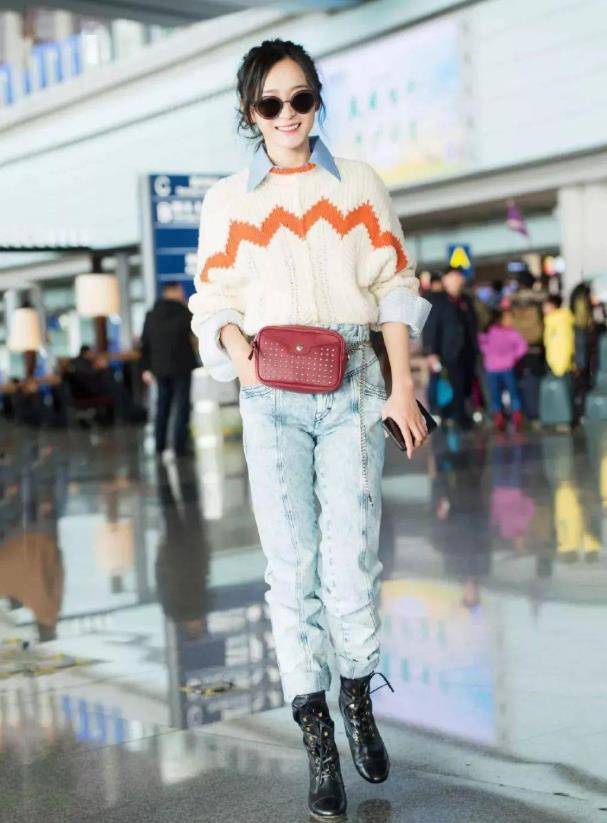 气息 入秋后流行穿“针织衫+牛仔裤”,送你几个搭配技巧,优雅显气质