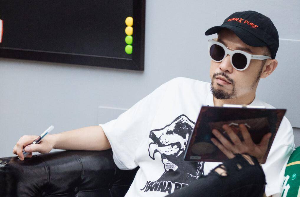 布里奇特|同样挑战唱跳，刘聪让人尴尬，热狗让人惊喜，但都未达到观众预期！！