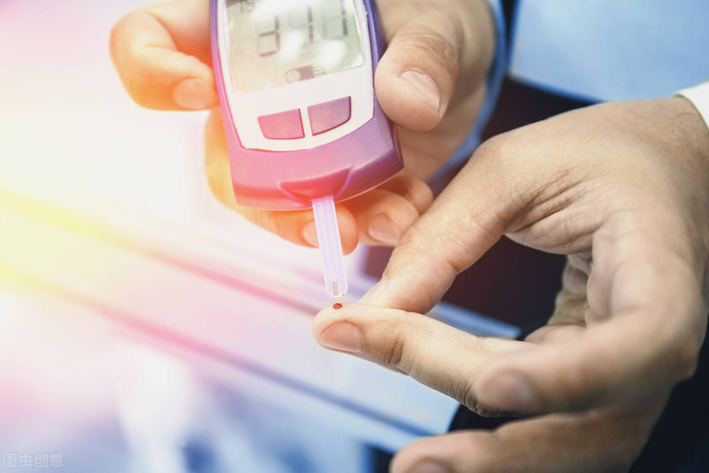 治疗|老年人的降糖药应该怎么选？2022血糖“新标准”来了
