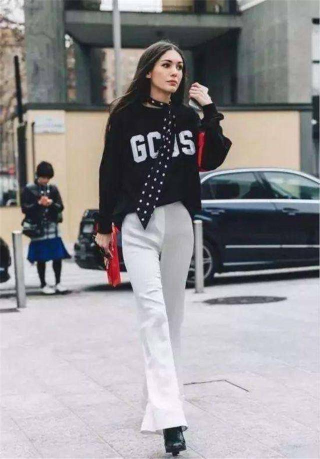 身材 阔腿裤已经不新鲜了,今年最流行的是“大白裤”,遮肉显瘦又百搭