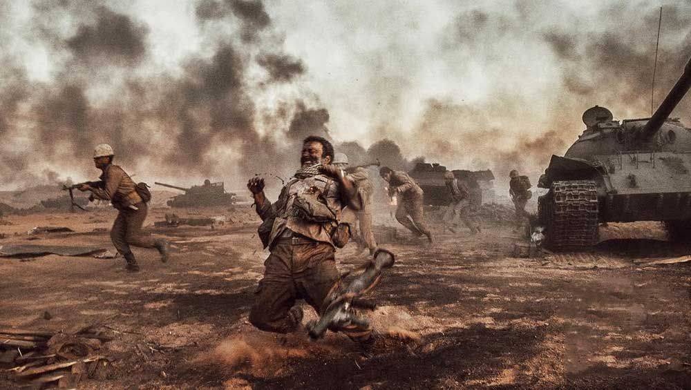 伊朗人拍出了战争片的新高度_坦克_黄沙中_电影