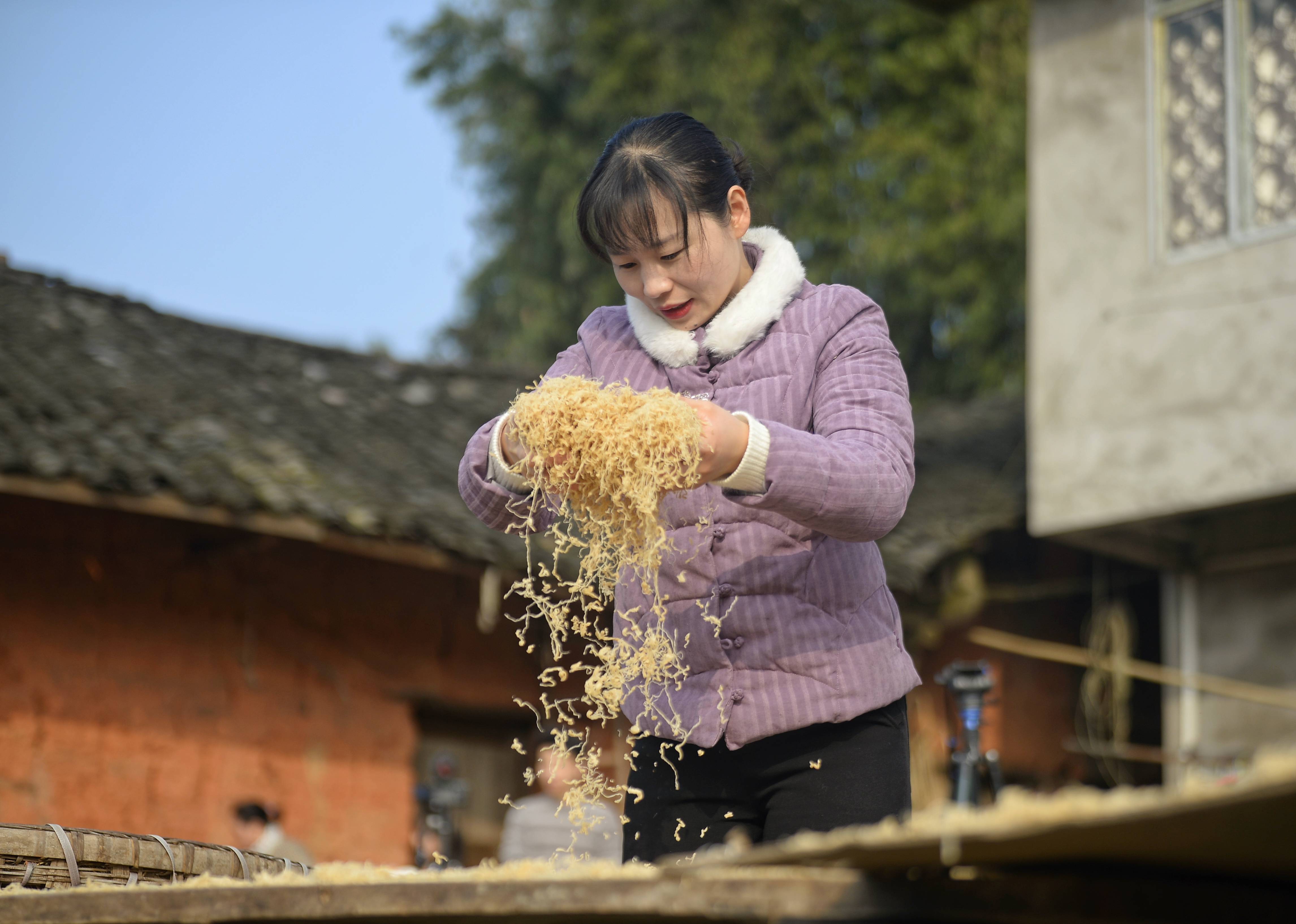 从富士康厂妹,到1000万粉丝短视频达人,川香秋月做了什么_中平_吴秋月