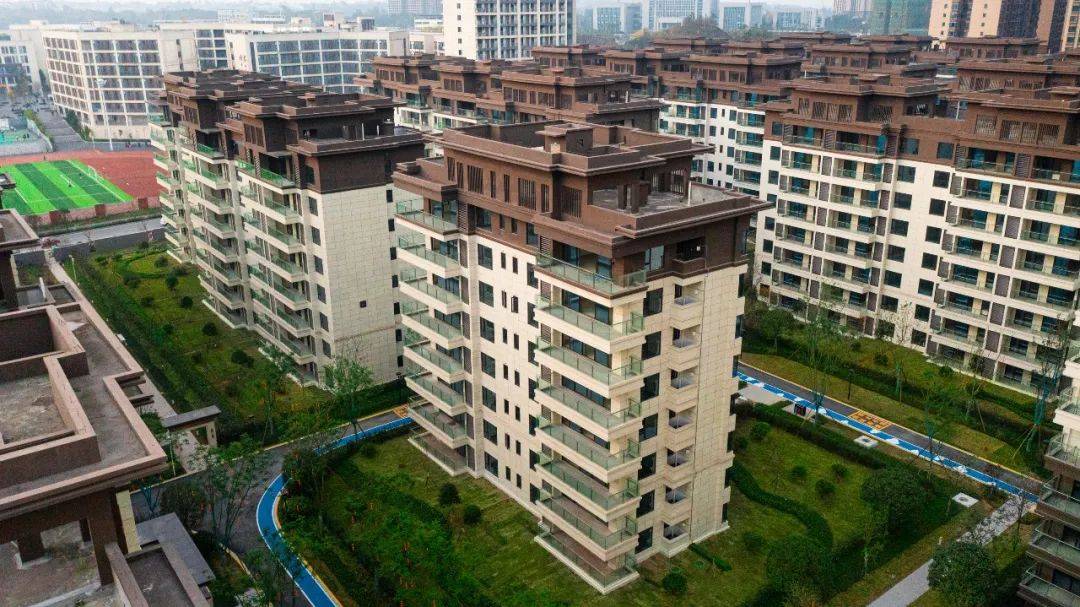 泸州城西洋房典范品质兑现西城青云台实景洋房美好生活无需等待