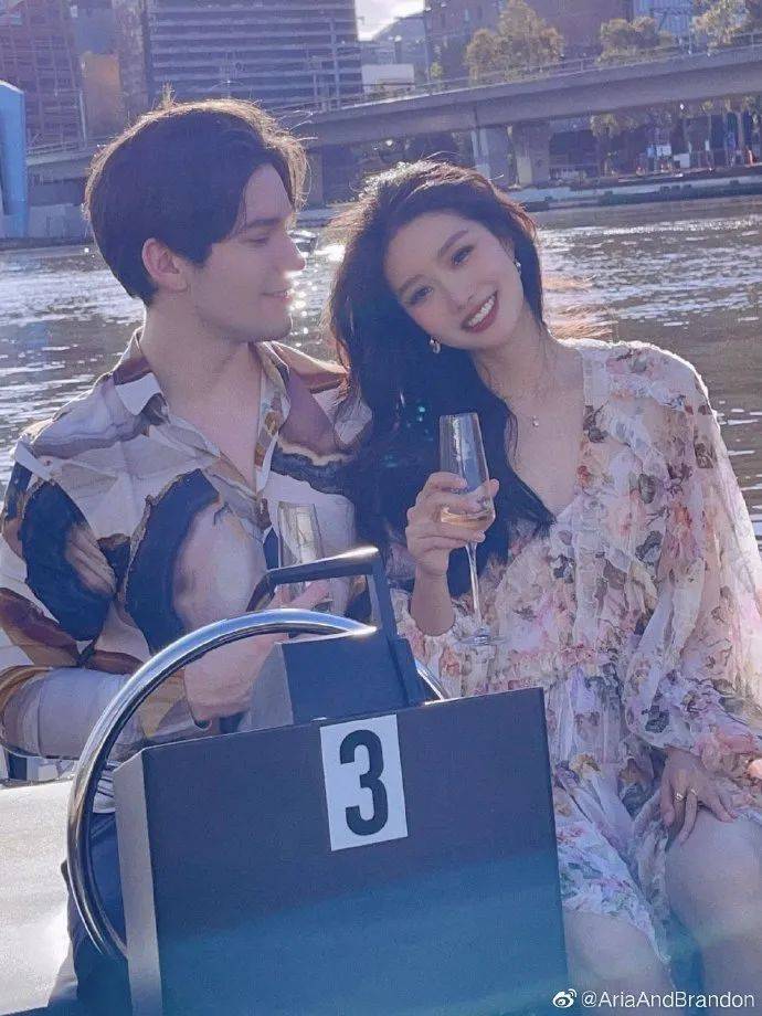 真的有合约情侣谈了5年还没翻车我不信